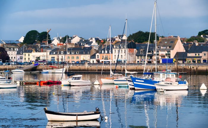 location bus, bus avec chauffeur, car scolaire, Groupe Perraud, Voyage scolaire en Bretagne concarneau