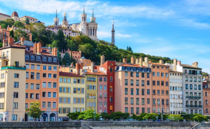 location bus, bus avec chauffeur, car scolaire,Voyage scolaire Lyon